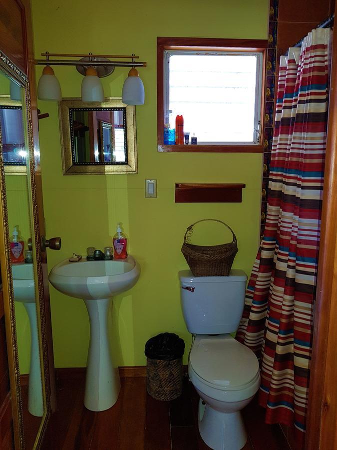Carolyn'S House Villa Кайе Колкер Екстериор снимка