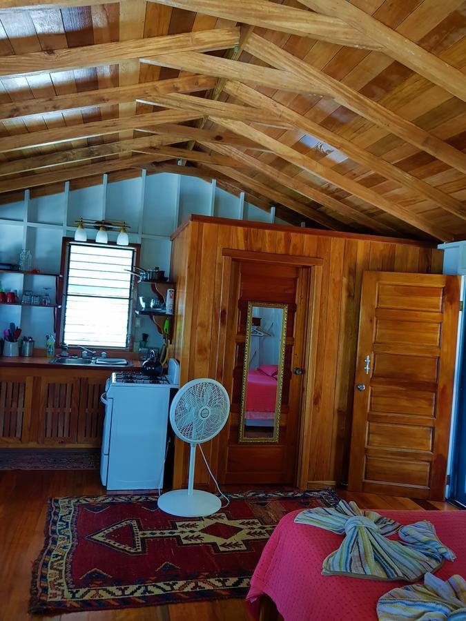 Carolyn'S House Villa Кайе Колкер Екстериор снимка