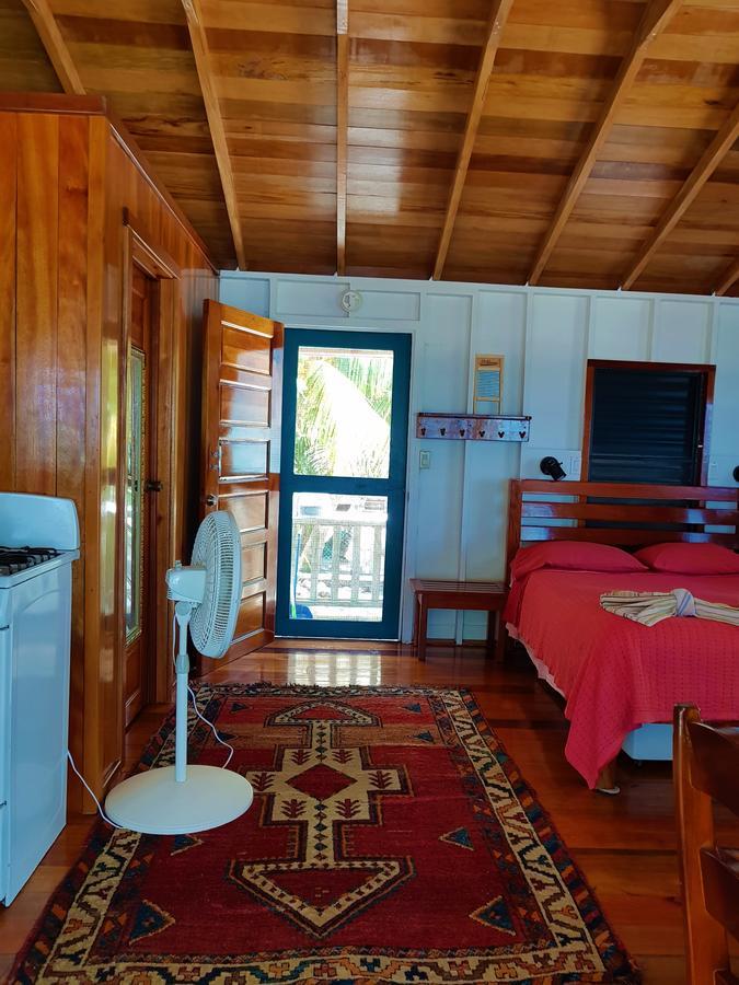 Carolyn'S House Villa Кайе Колкер Екстериор снимка