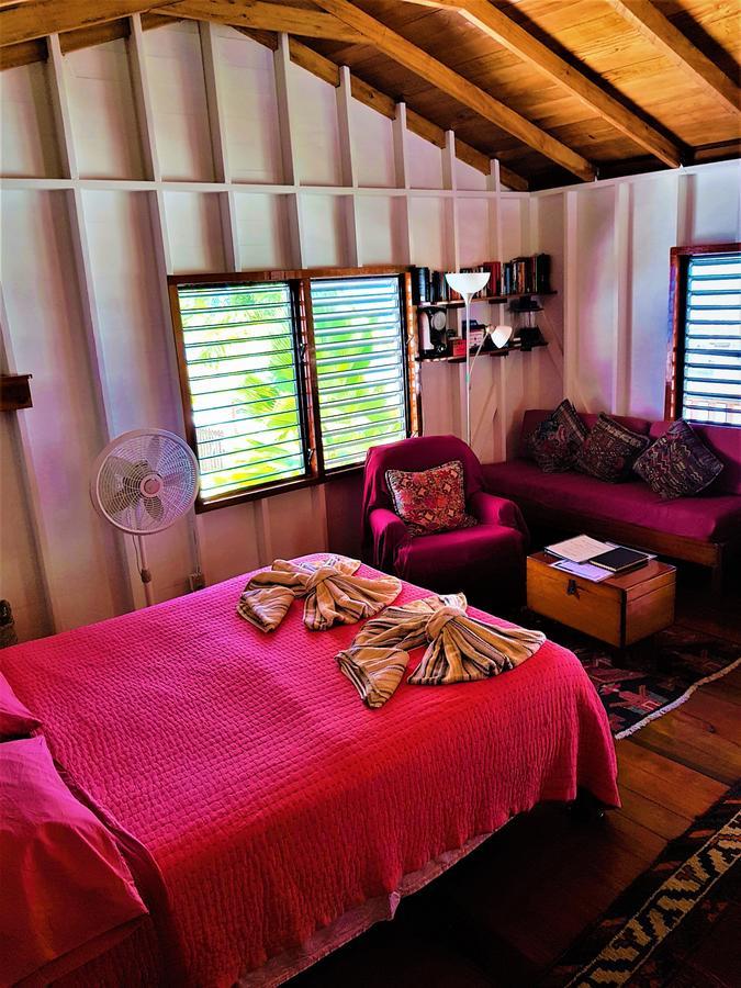 Carolyn'S House Villa Кайе Колкер Екстериор снимка